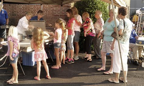 Bassett Heritage Festival serves up old favorites, .